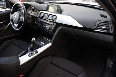 BMW Serie 3 Touring 318d Business Advantage Automatica Unicopro - hlavný obrázok