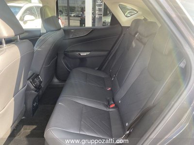Lexus NX Hybrid 4WD Luxury, Anno 2022, KM 25300 - hlavný obrázok