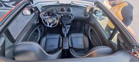 Smart Cabrio Style Brabus Exlusiva, Anno 2018, KM 28000 - hlavný obrázok